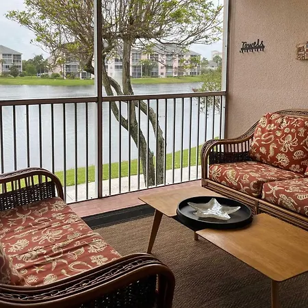Jupiter Bay Condo With Pool Less Than Half Mile To Beach!